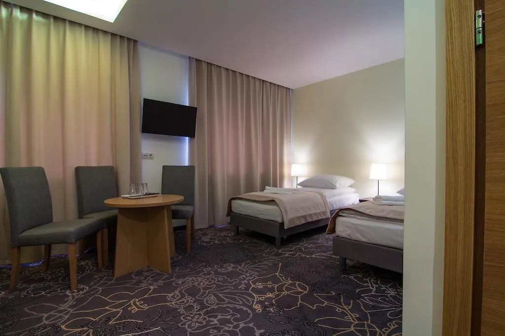 Inn Zajazd Magnolia-Airport Modlin Pomiechowek
